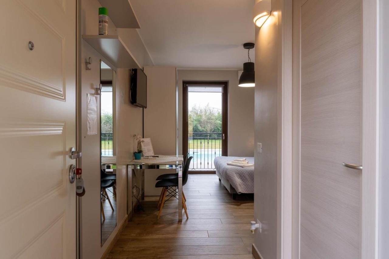 Residence Le Palme Torrazza Piemonte Exterior photo