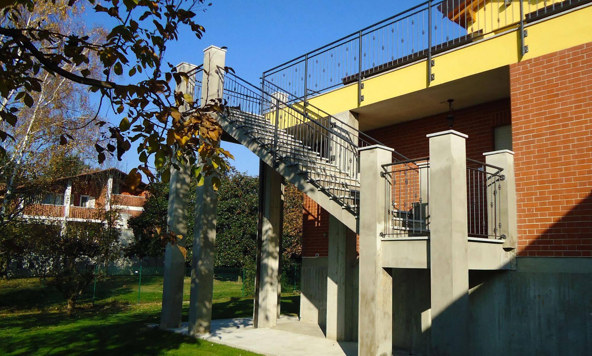 Residence Le Palme Torrazza Piemonte Exterior photo