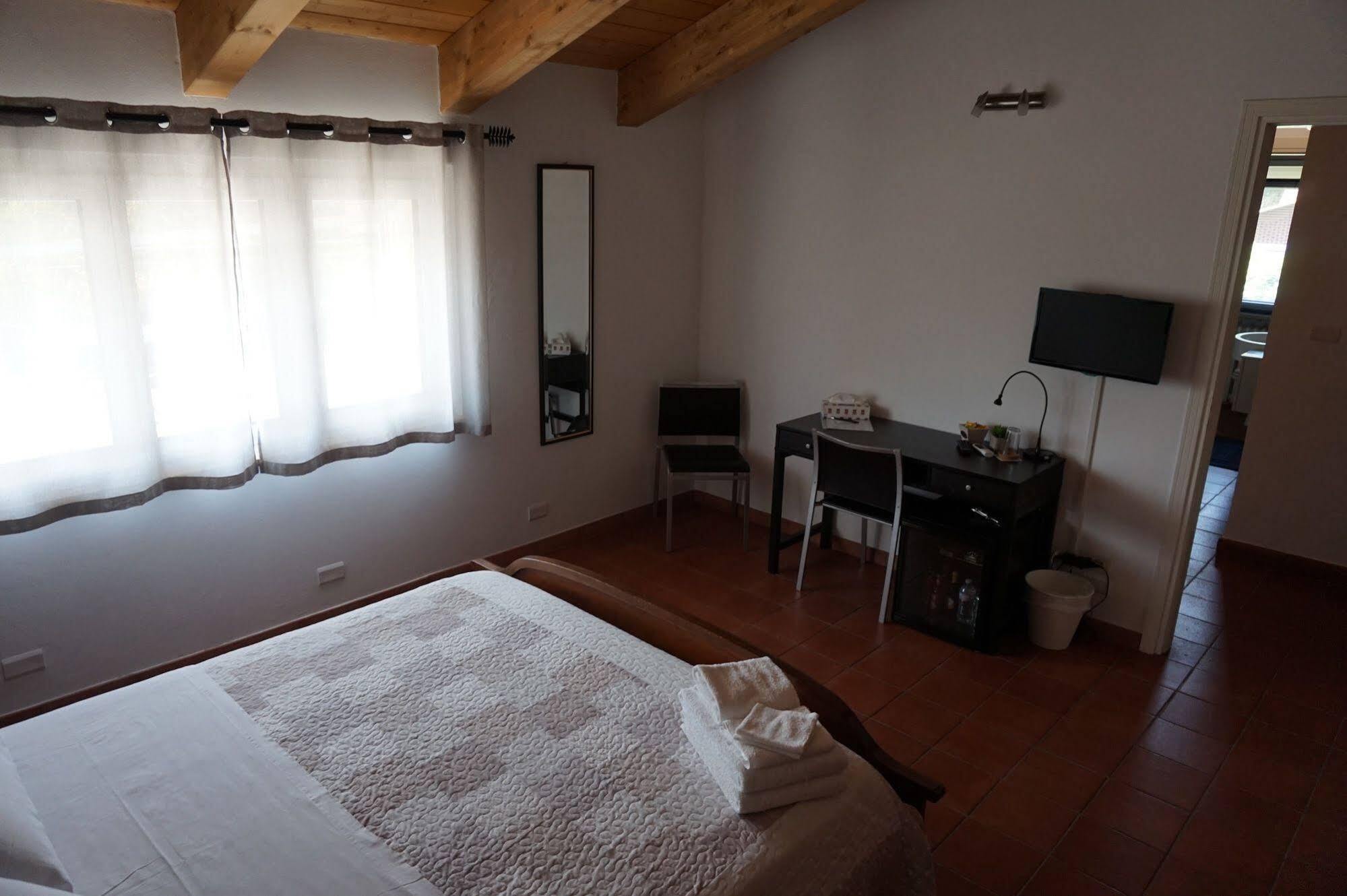 Residence Le Palme Torrazza Piemonte Exterior photo