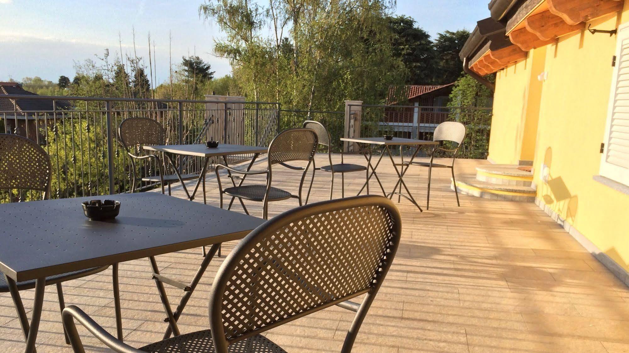 Residence Le Palme Torrazza Piemonte Exterior photo